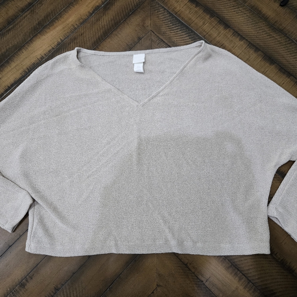 H&M Women's V-Neck Sweater in Light Cream - Picture 4 of 9